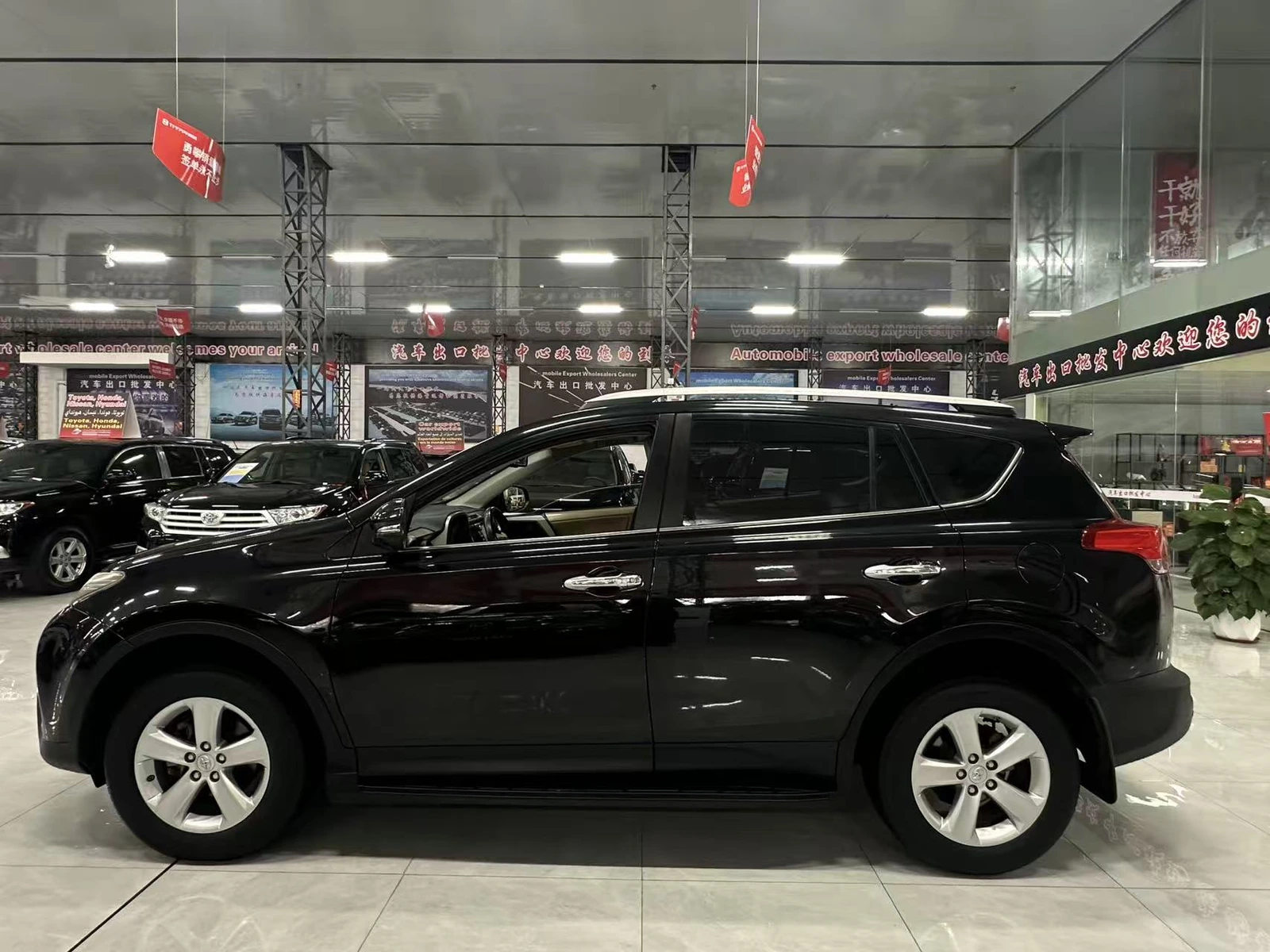 2013 Toyota RAV4 4WD photo 3