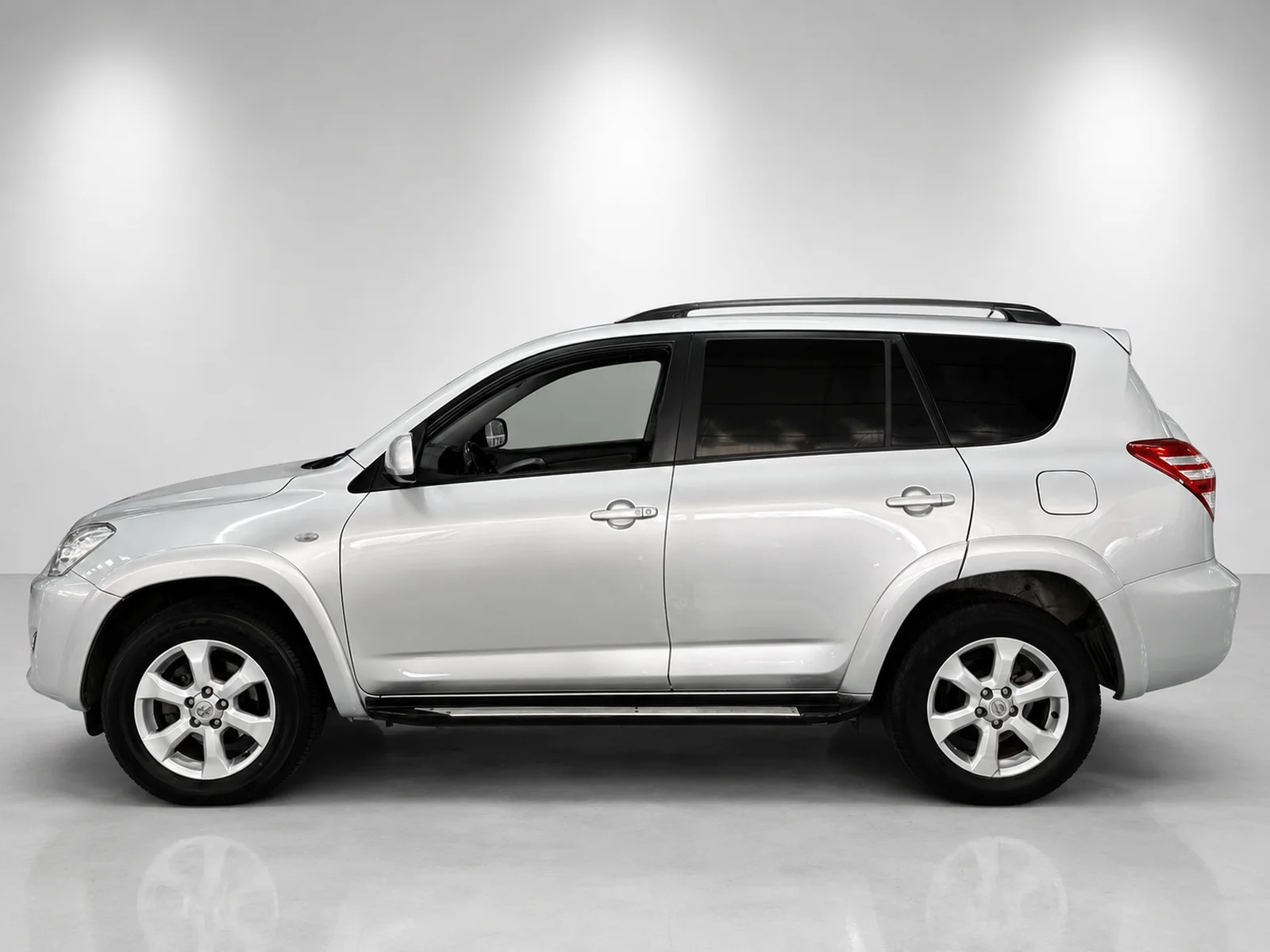 2010 Toyota RAV4 2.4L photo 3