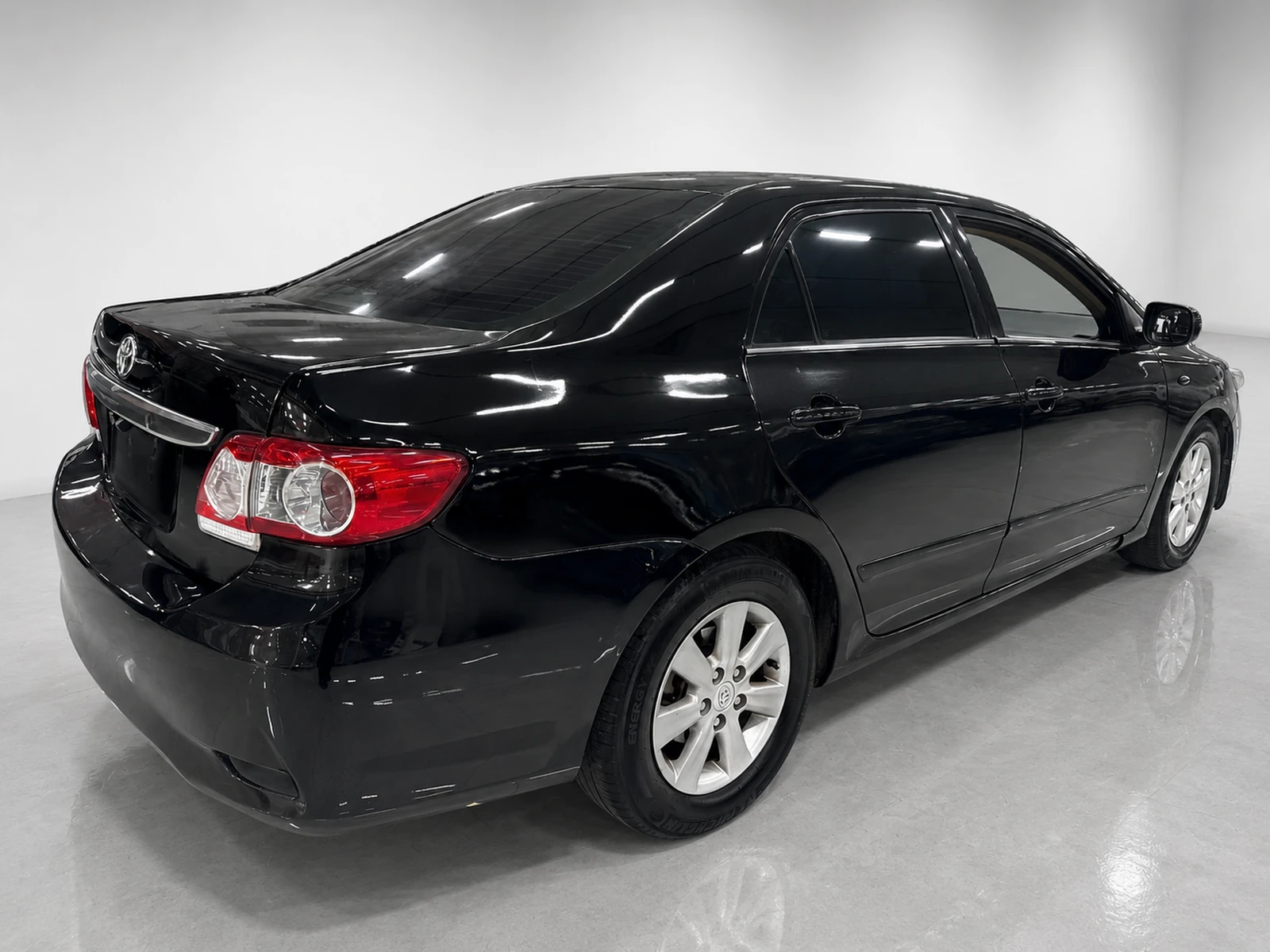 2013 Used Toyota photo 4