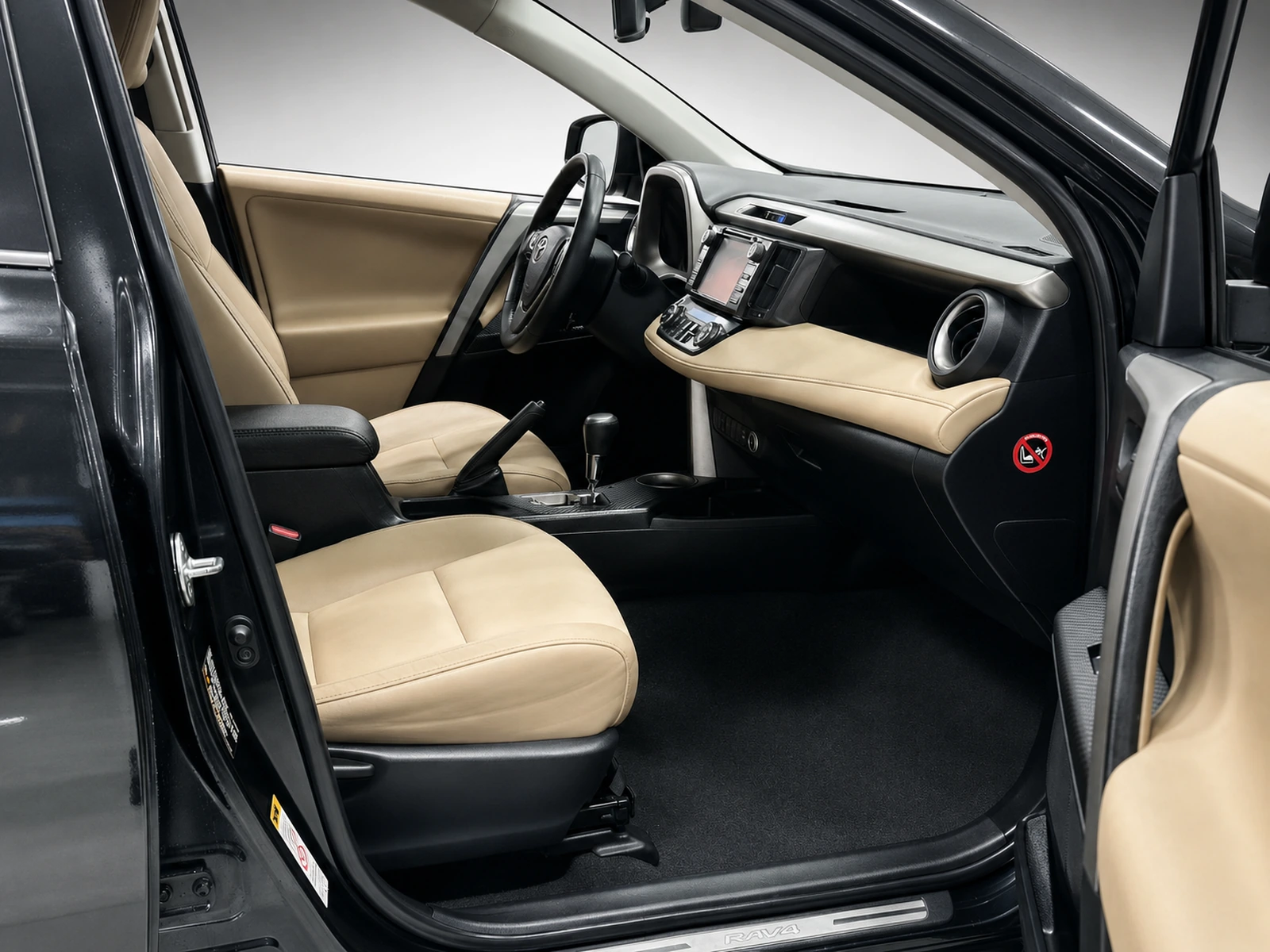 2013 Toyota RAV4 4WD photo 6