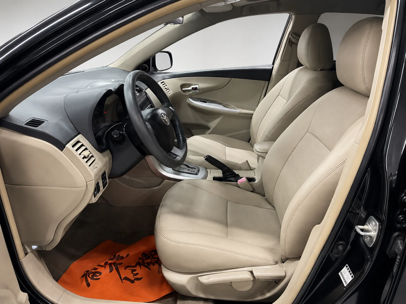 2013 Used Toyota photo 6