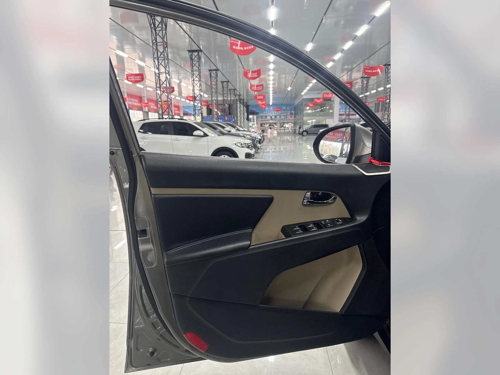 2011 Used Kia photo 7