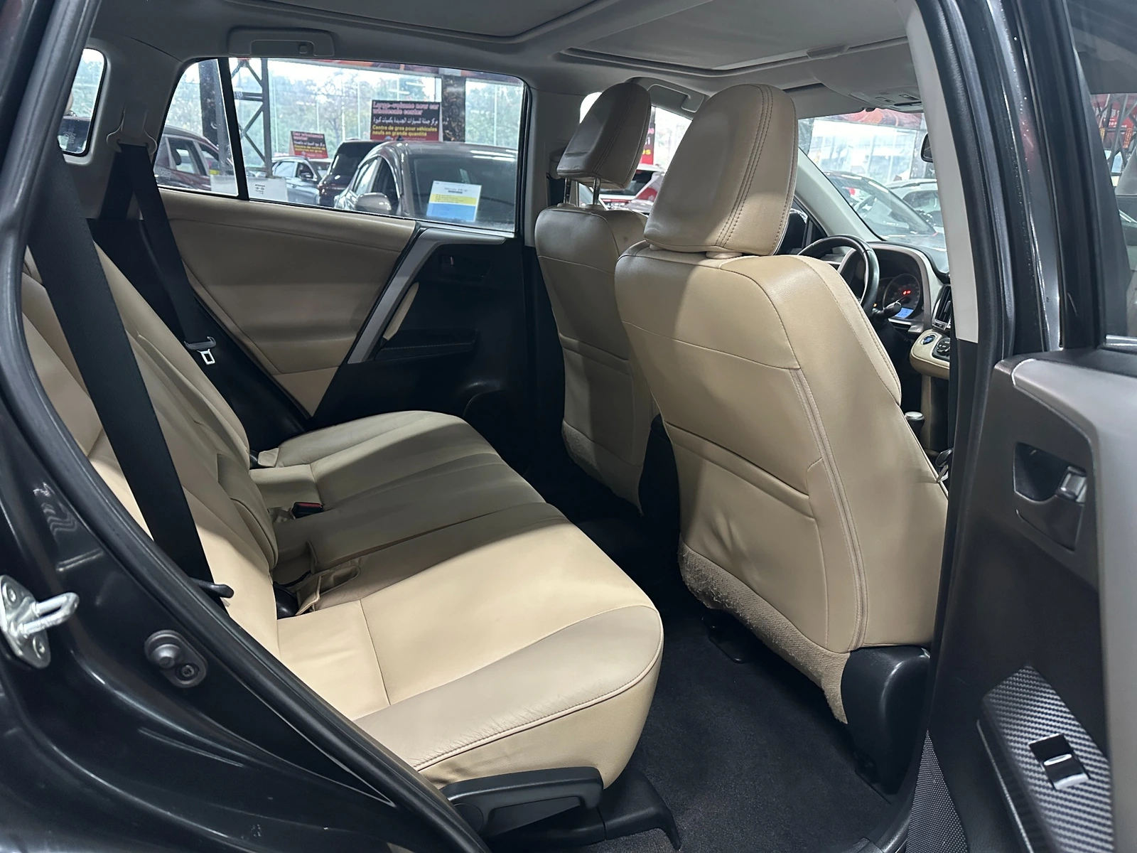 2013 Toyota RAV4 4WD photo 8