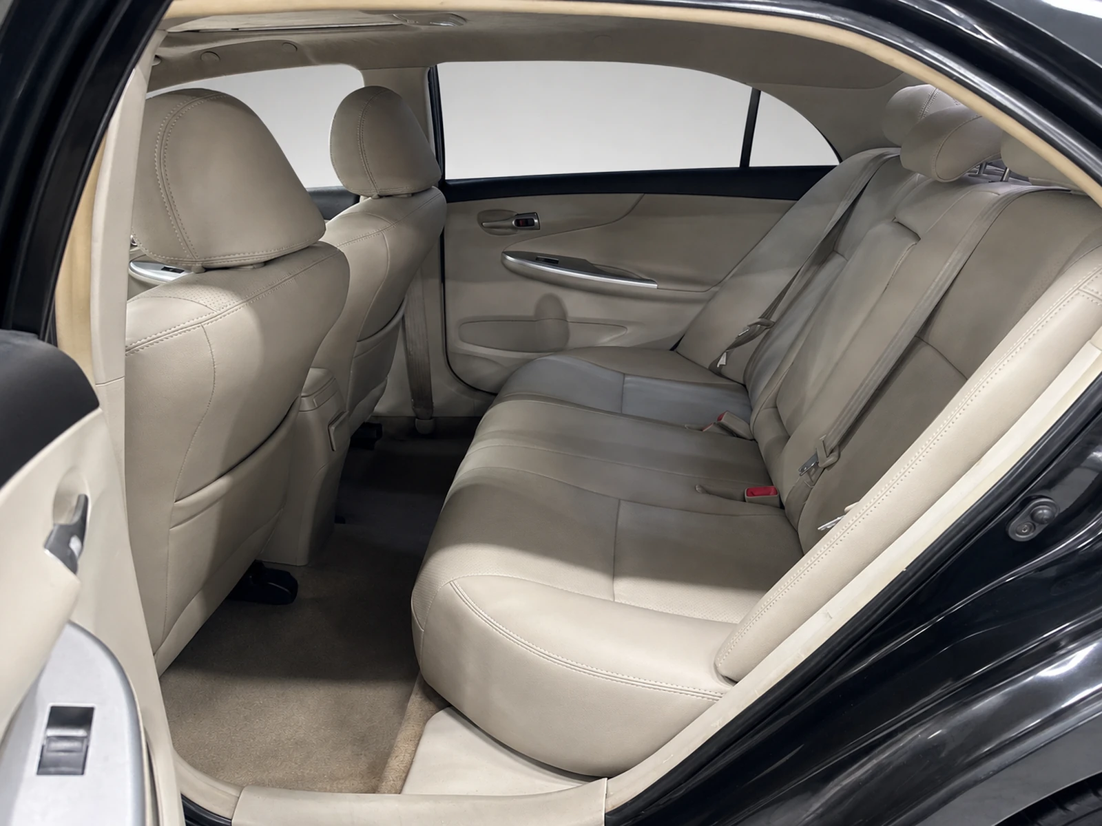 2013 Used Toyota photo 8