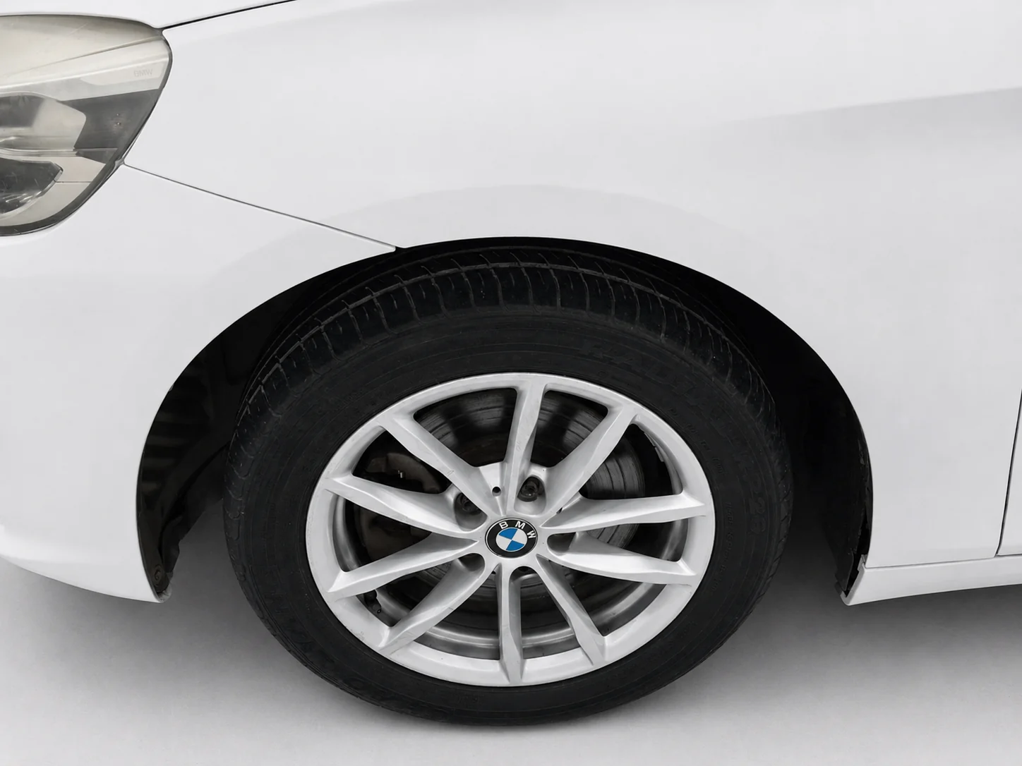 2016 BMW 2 Series Tourer 218i 1.5T Automatic - 5 Seats - White photo 9