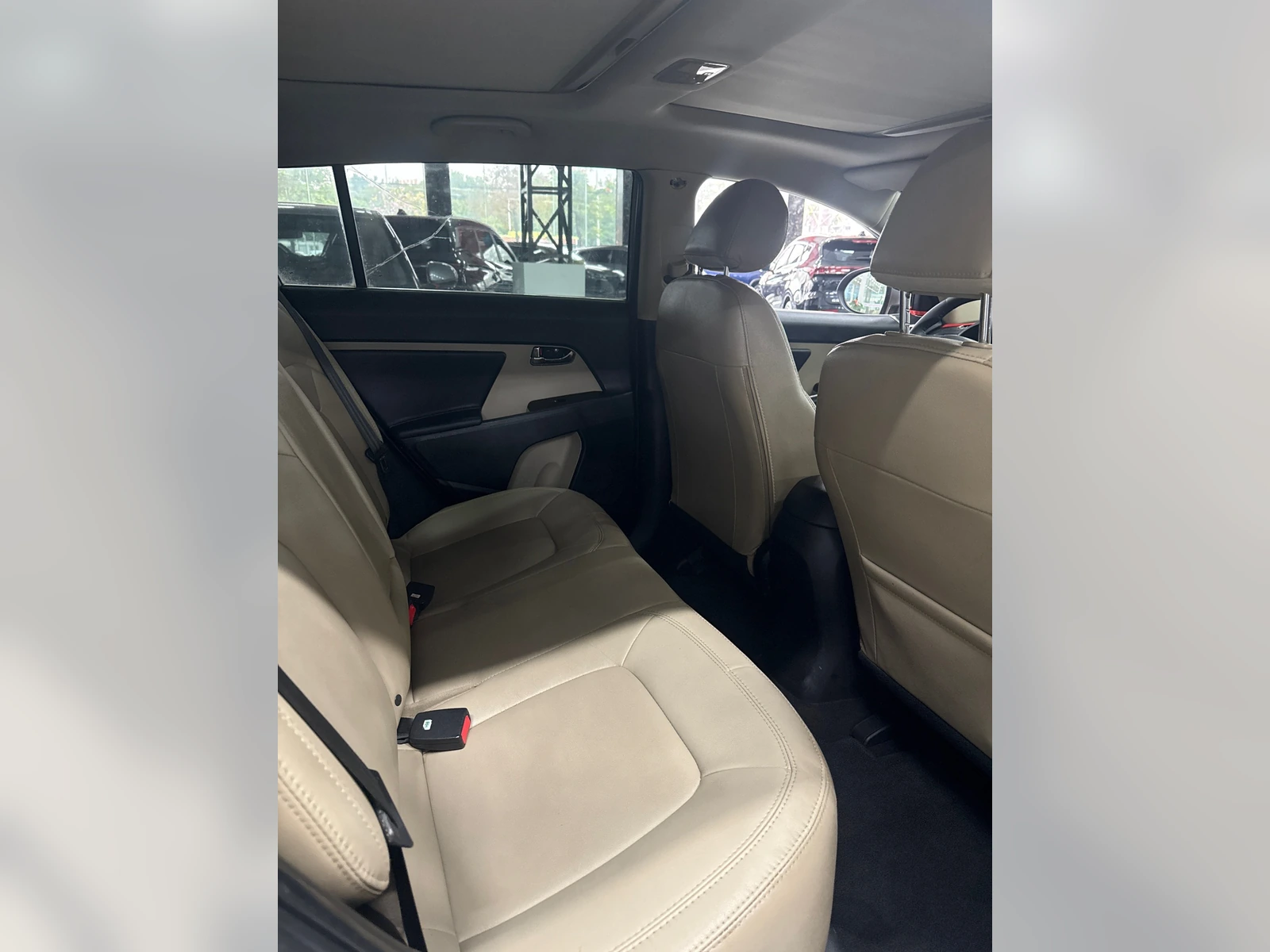 2011 Used Kia photo 14