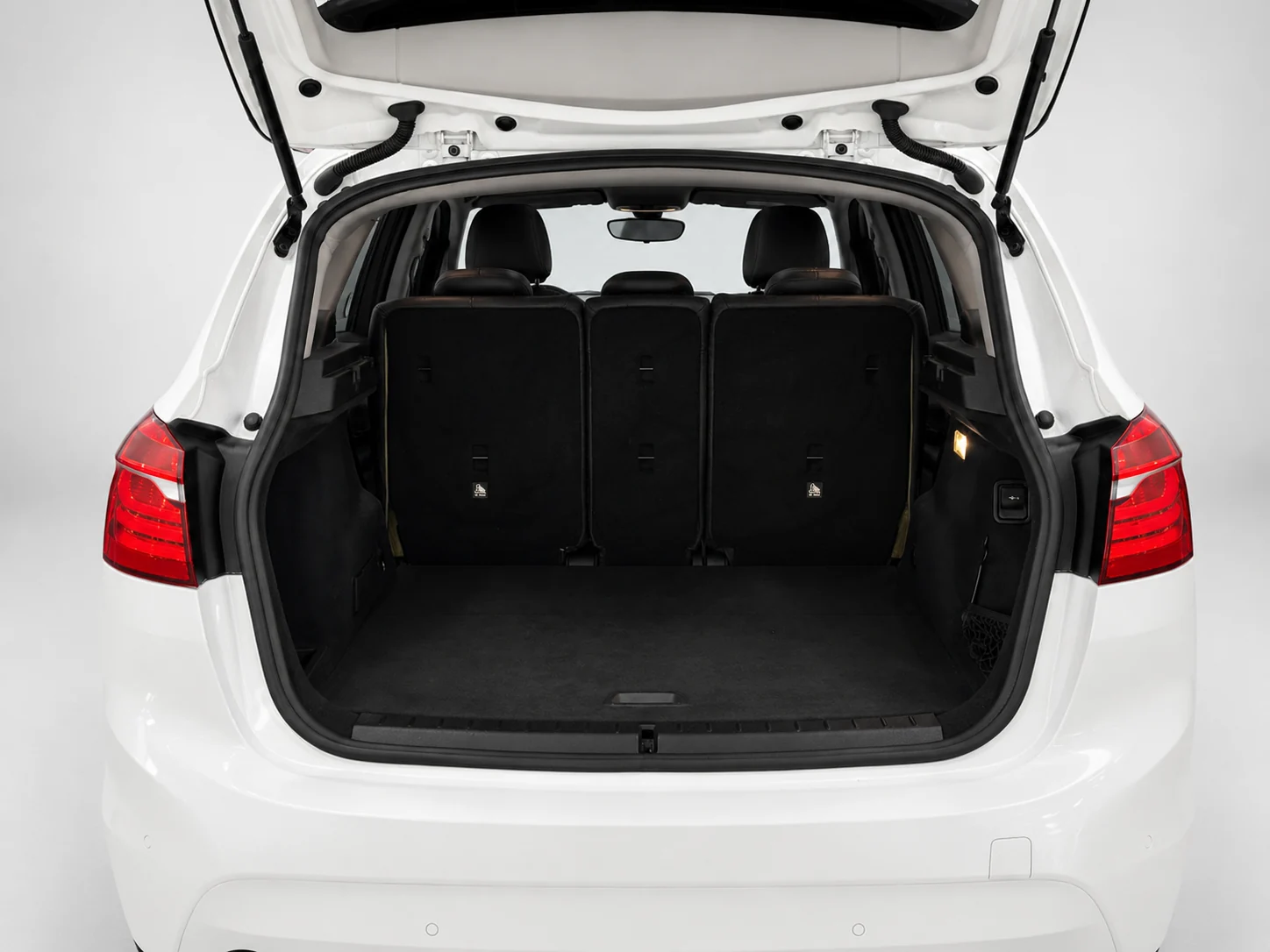 2016 BMW 2 Series Tourer 218i 1.5T Automatic - 5 Seats - White photo 17